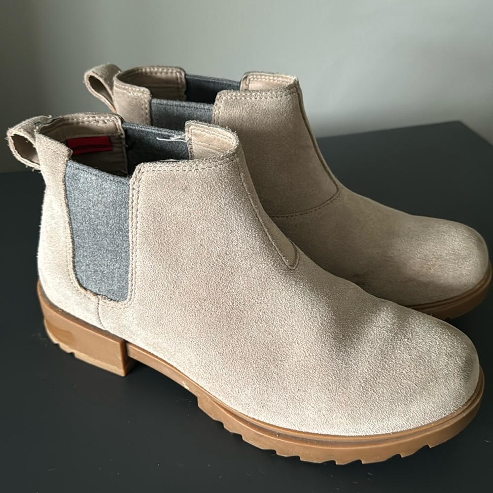 SOREL Slip-On Weatherproof Booties Size 8